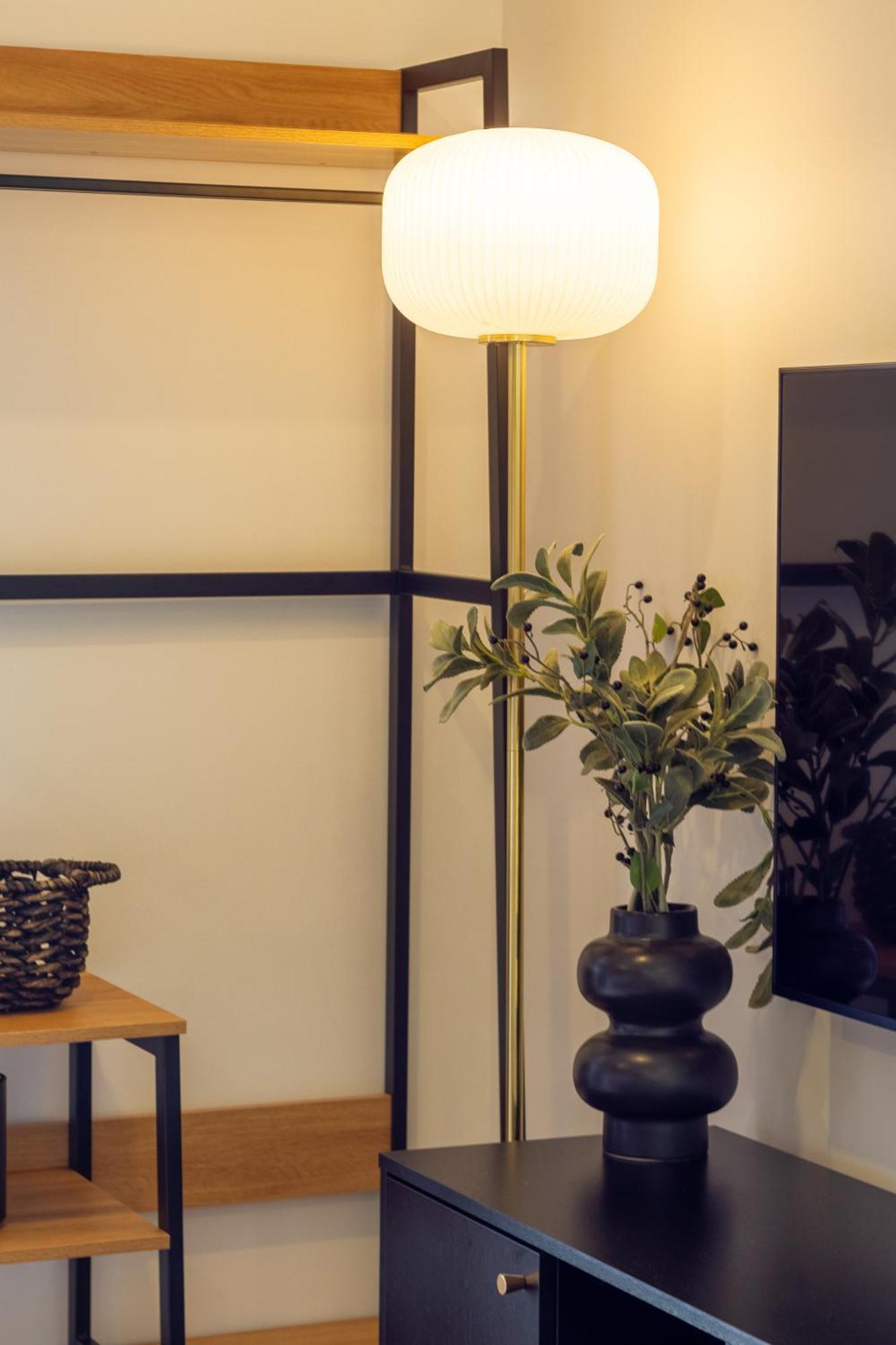 Prime Locale: Studio With Balcony Κράισττσερτς Εξωτερικό φωτογραφία
