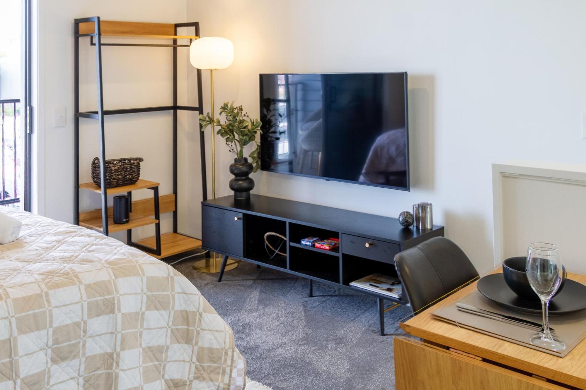 Prime Locale: Studio With Balcony Κράισττσερτς Εξωτερικό φωτογραφία