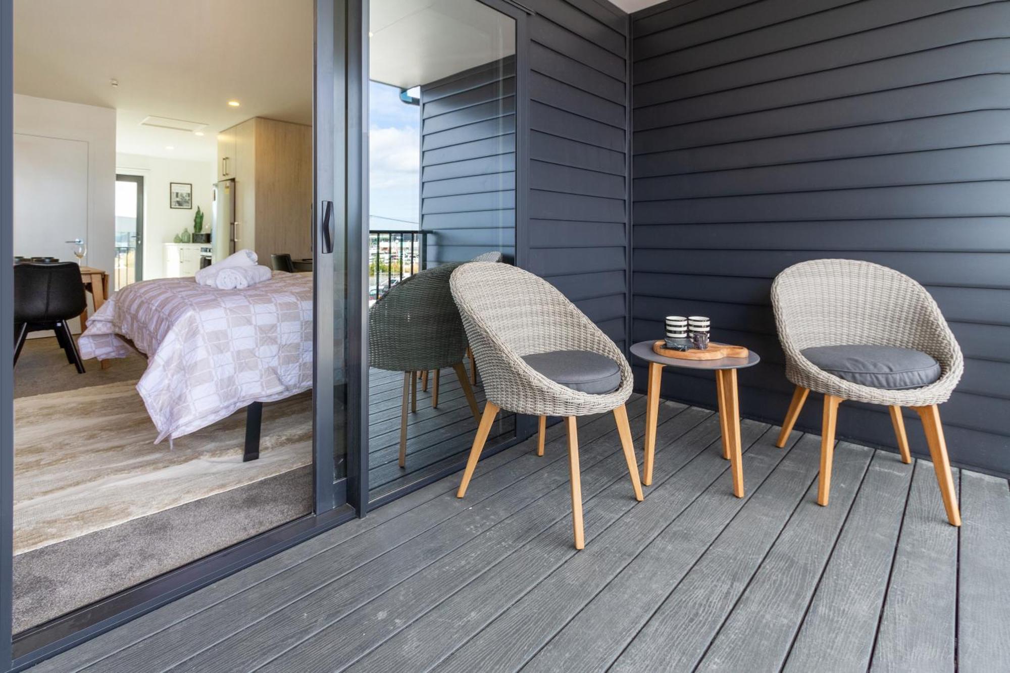 Prime Locale: Studio With Balcony Κράισττσερτς Εξωτερικό φωτογραφία